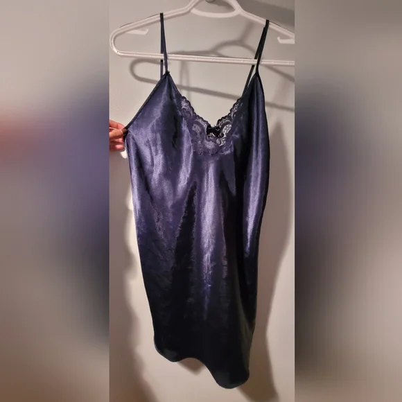 Slip - Picture 1 of 3